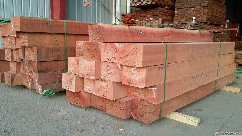 石塑地板规格型号中的字母密码，揭秘其背后的含义